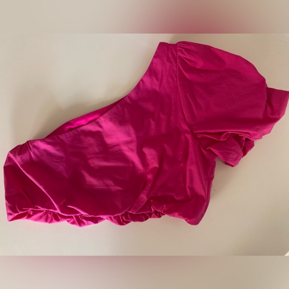 One Shoulder Crop Top - Picture 4 of 4